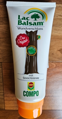 Sodo tepalas "LACBALSAM"-dirbtinė žievė, 150g