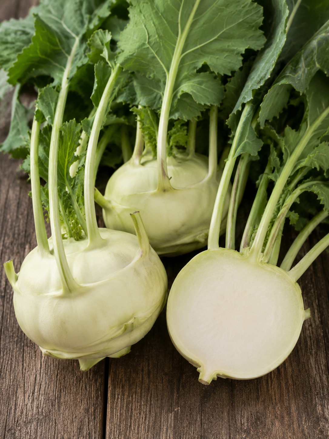 Ropiniai kopūstai (kaliaropės) Luna (lot. Brassica oleracea convar. acephala var. gongylodes)  350 sėklų